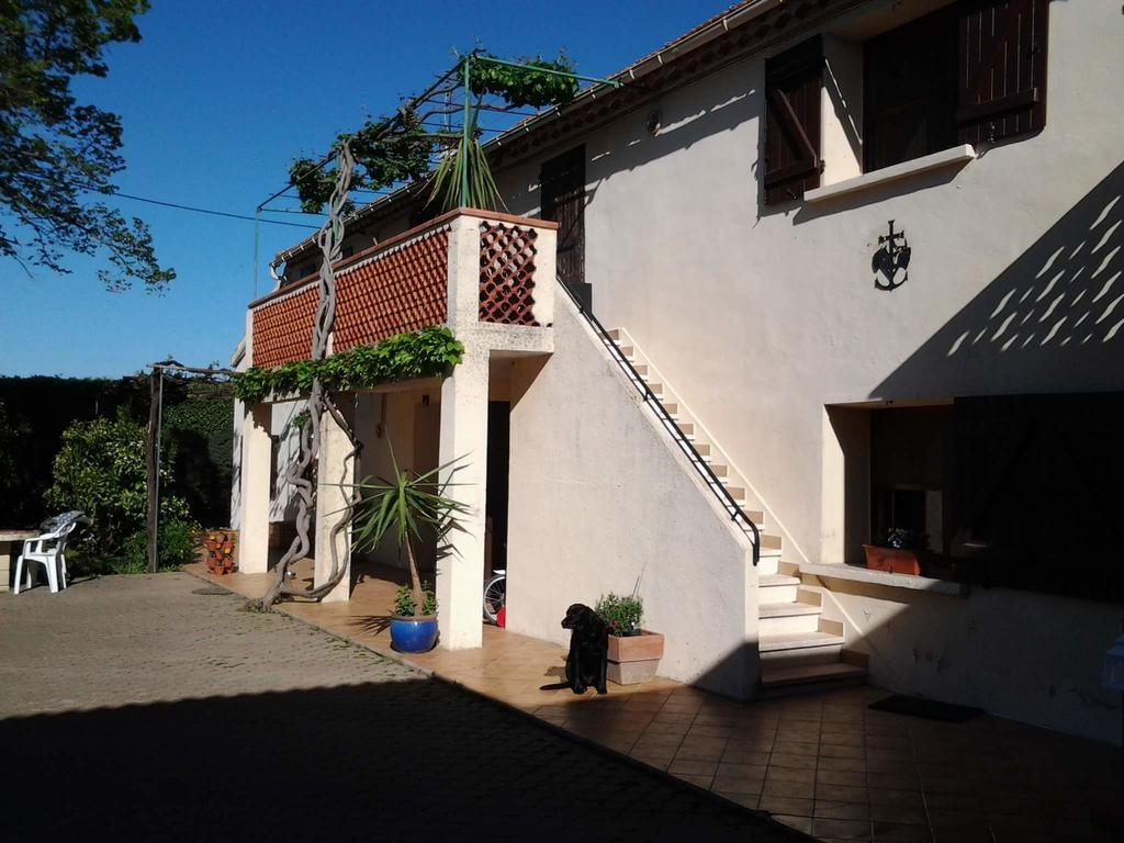 Les Prairies Mas Roux Guest House Raphele Exterior photo